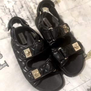 Women’s Buckle Sandals